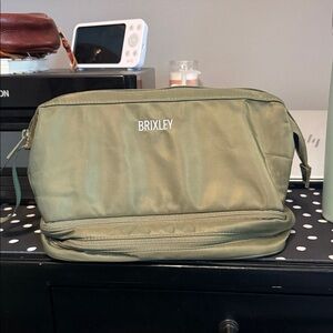 Brixley toiletries/cosmetic bag